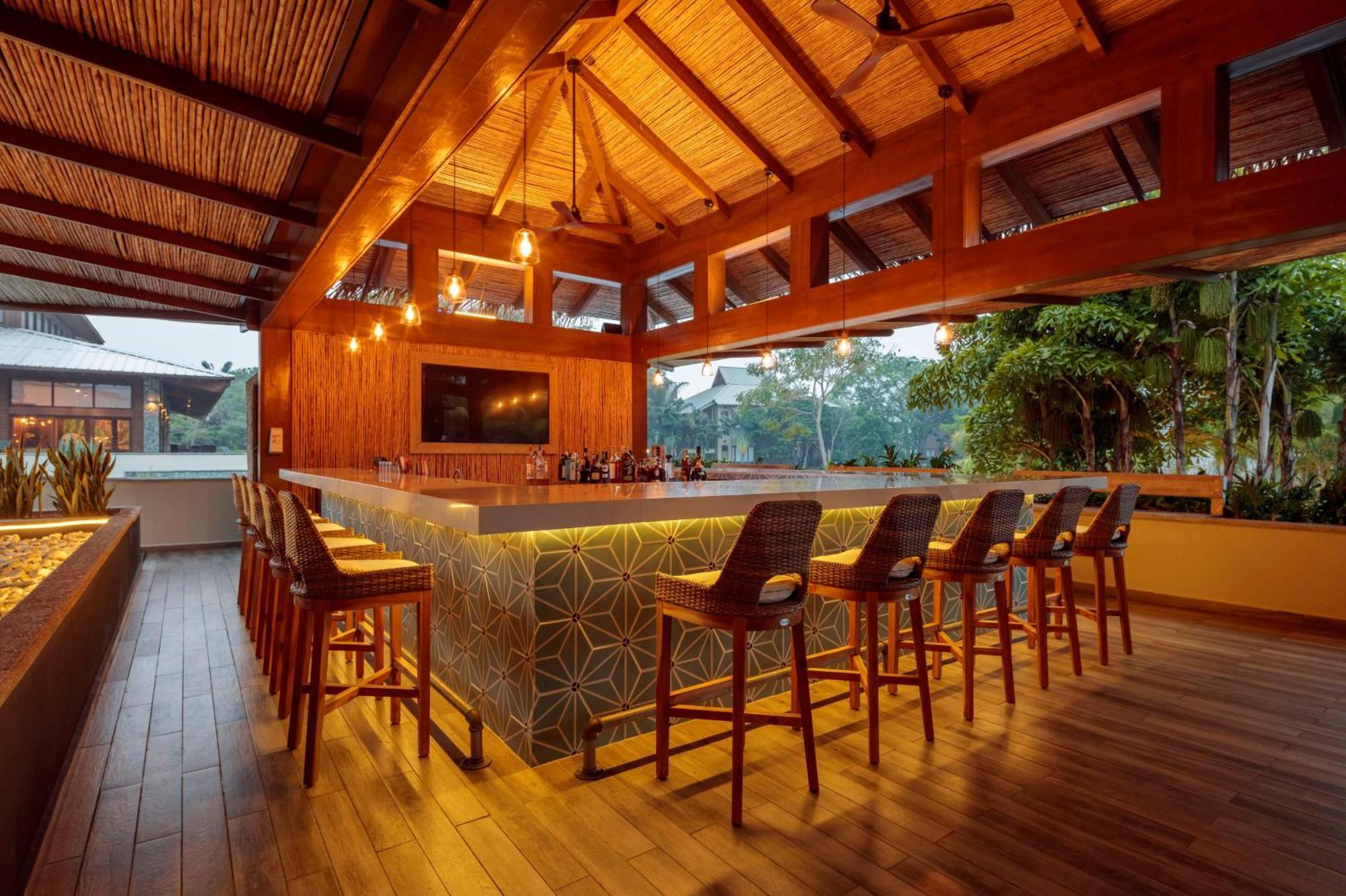 Indura Beach&Golf Resort Curio Collection By Hilton Tela Esterno foto