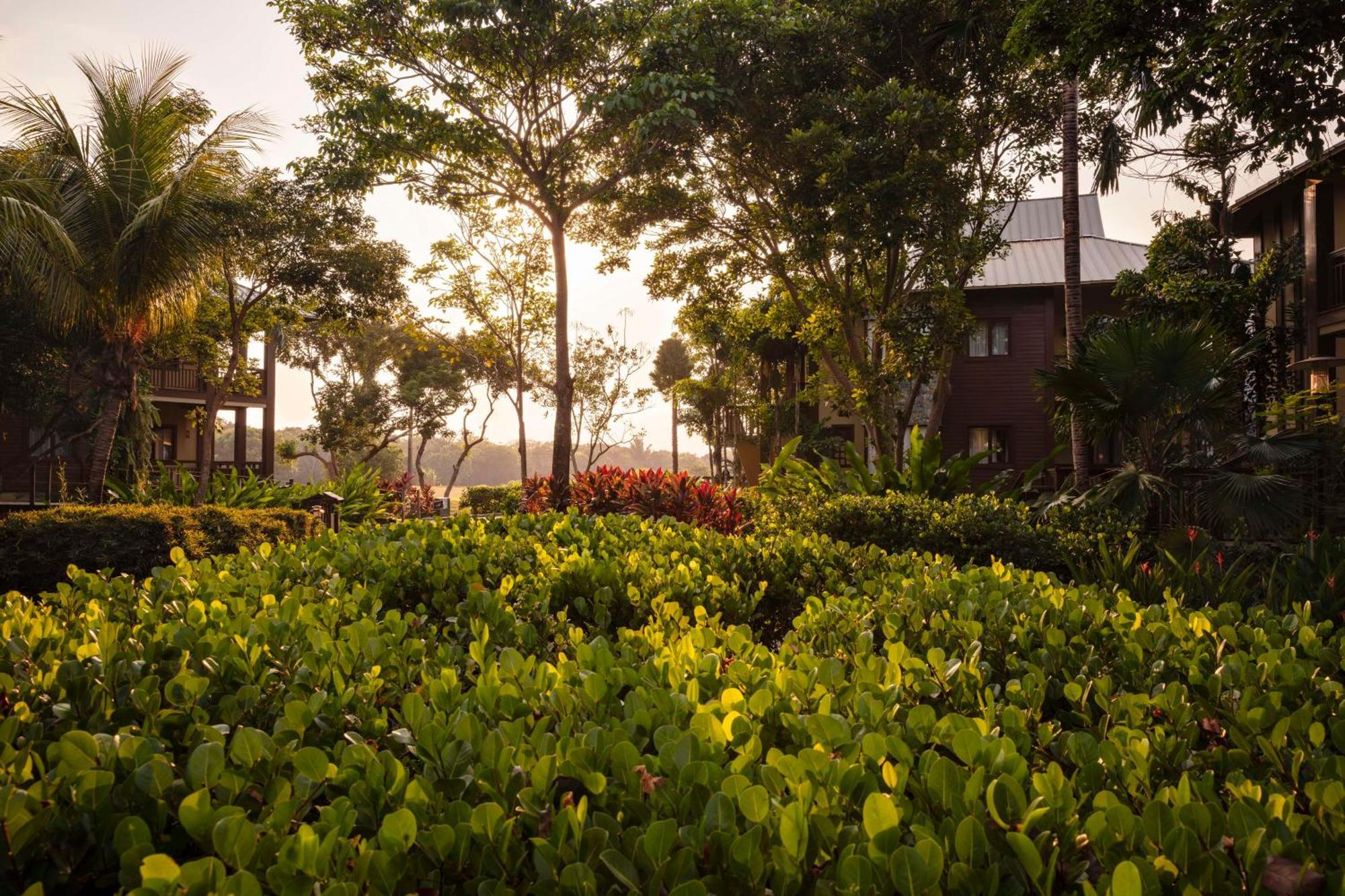 Indura Beach&Golf Resort Curio Collection By Hilton Tela Esterno foto